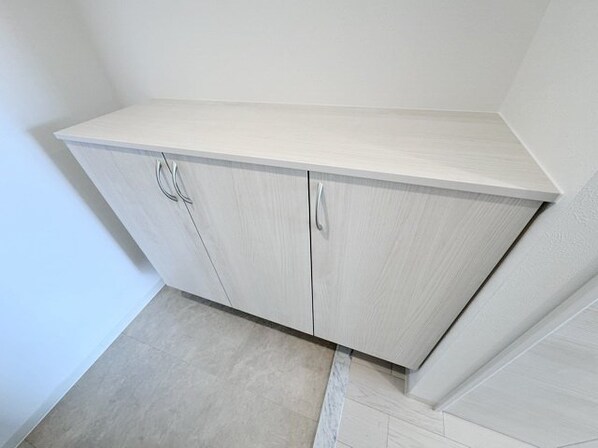 LOC’S Shonaidori(ロックスショウナイドオリ)の物件内観写真